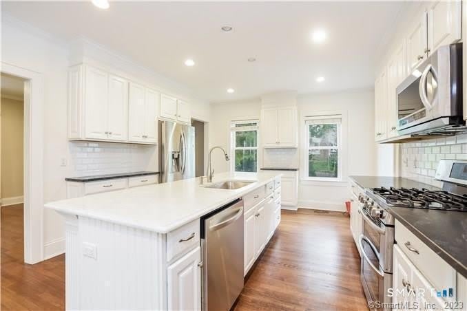 456 White Oak Shade Road – photo 1 of 16