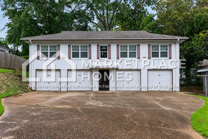 2913 21st St – photo 1 of 13