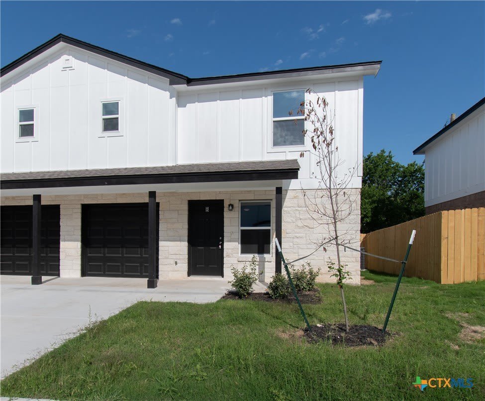 802 White Meadow Ln. – photo 1 of 18