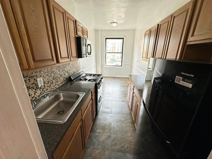 2170 University Avenue – photo 1