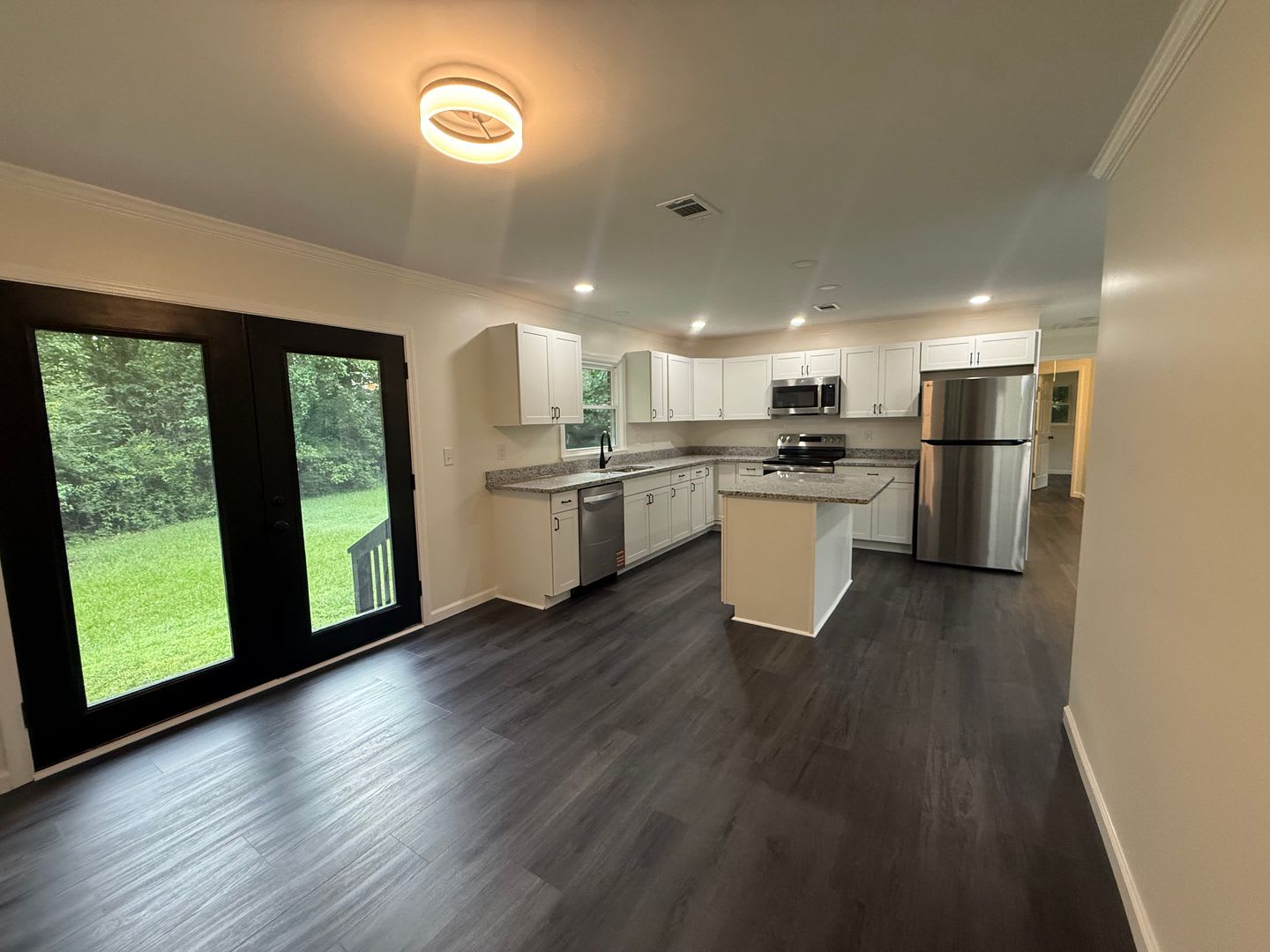 4 Bedrooms, 2 Bathrooms – photo 1 of 12