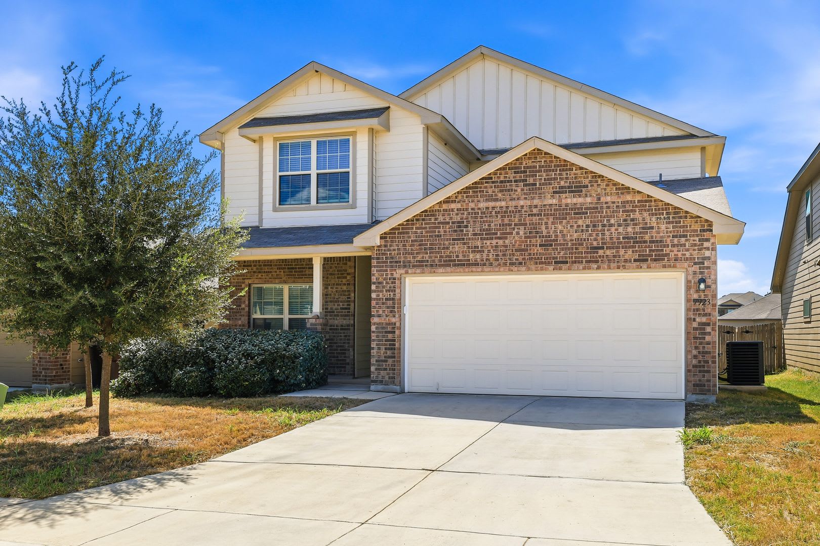 Stunning Cinco Lakes Home with First-Floor Primary Suite – photo 1