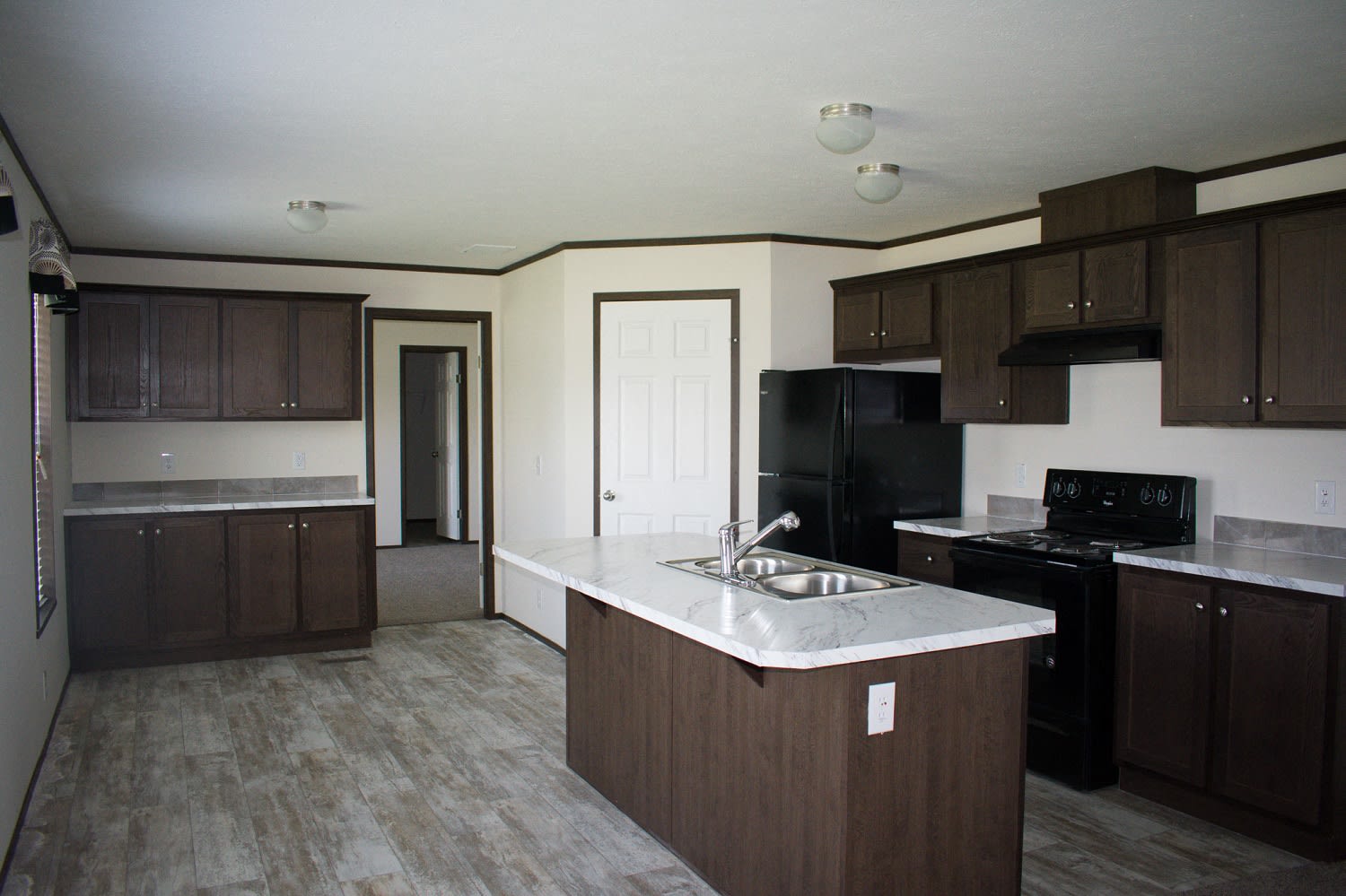 Elm Estates – photo 1 of 8