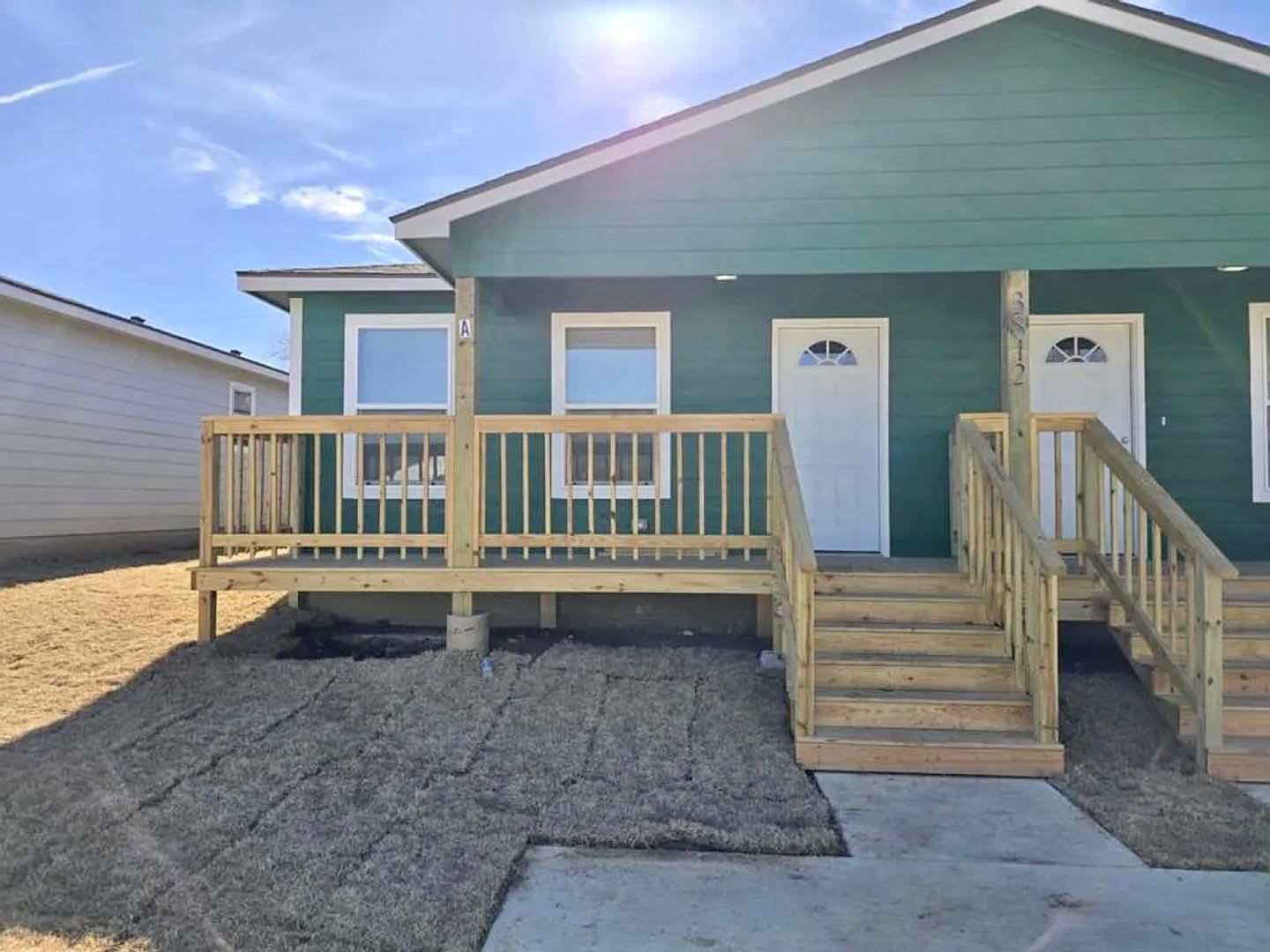 Welcome home to this beautifully designed 3-bedroom, 2 bath half duplex – photo 1