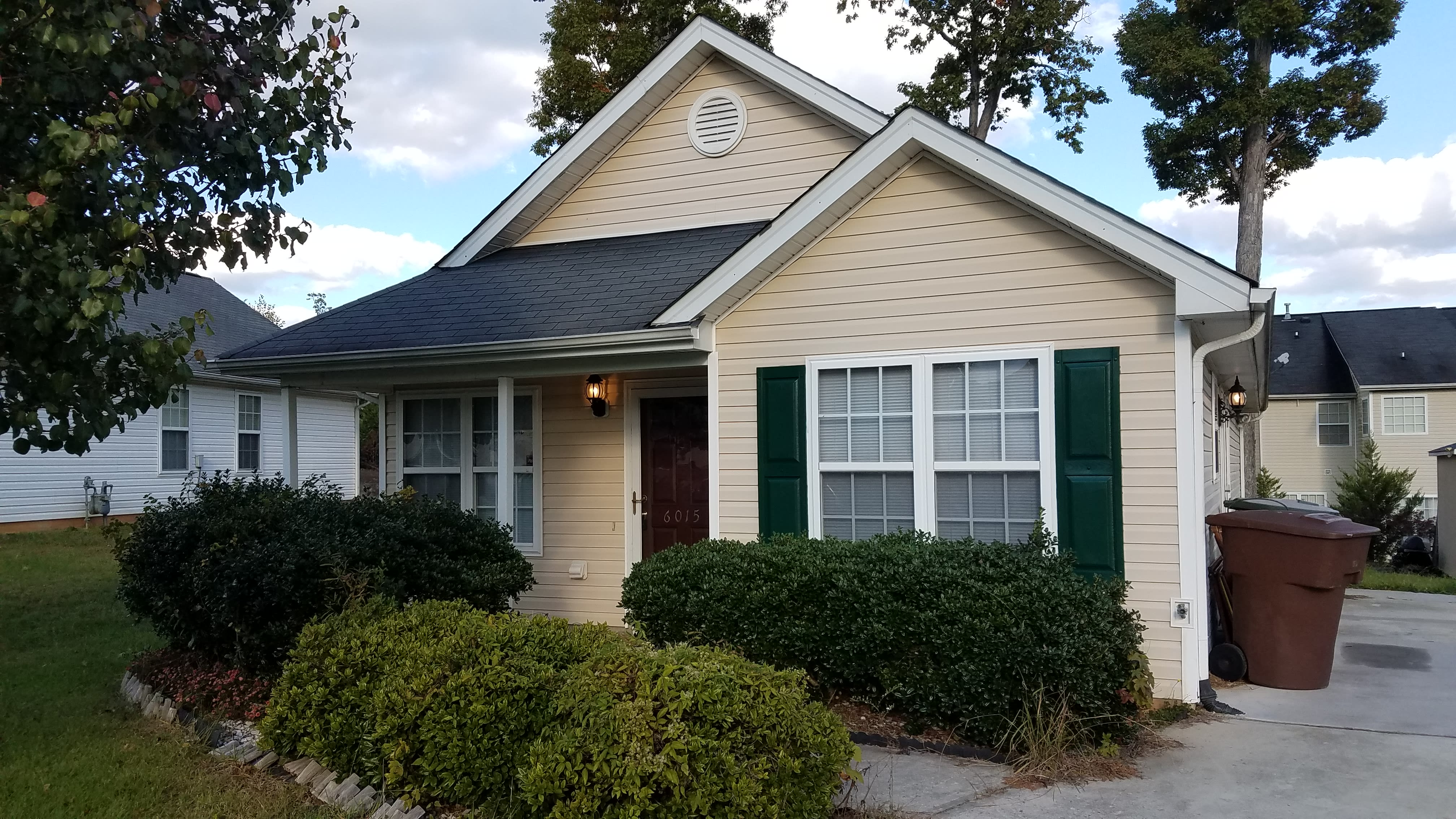 6015 White Chapel Way – photo 1