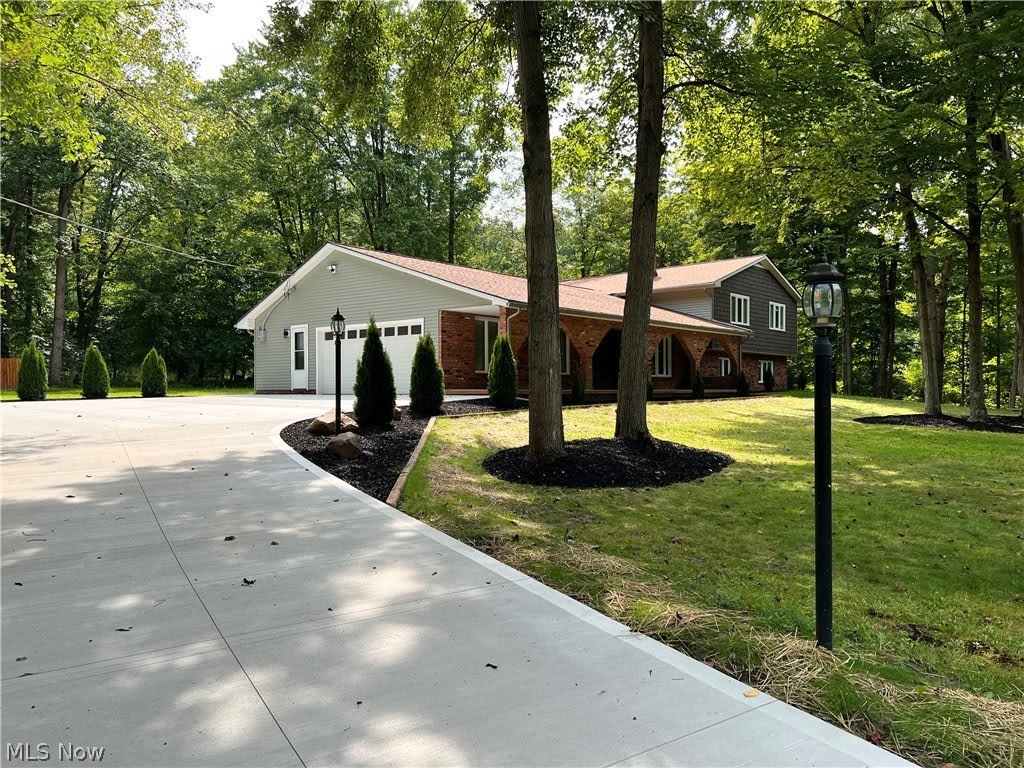 704 Echo Drive – photo 1 of 36