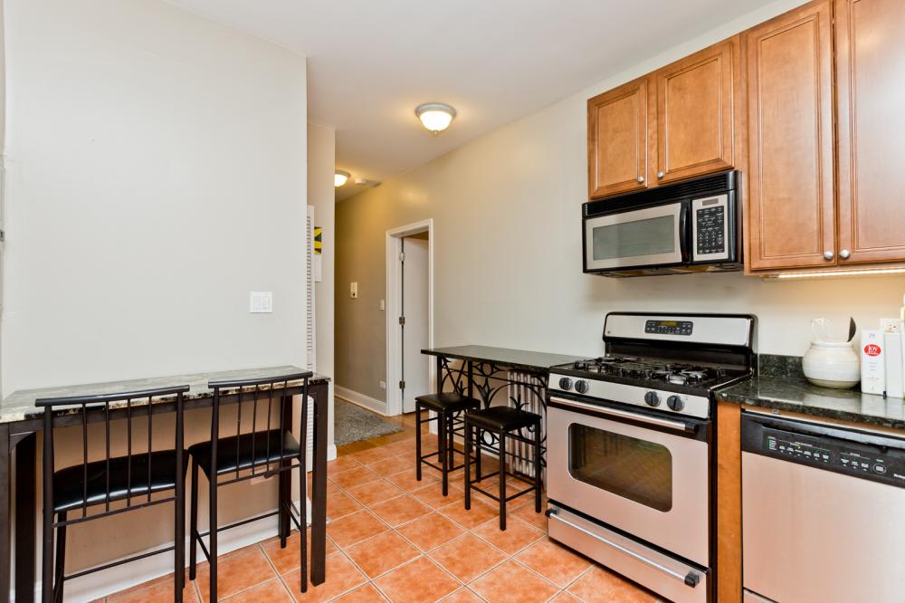 1258 w Cornelia – photo 1