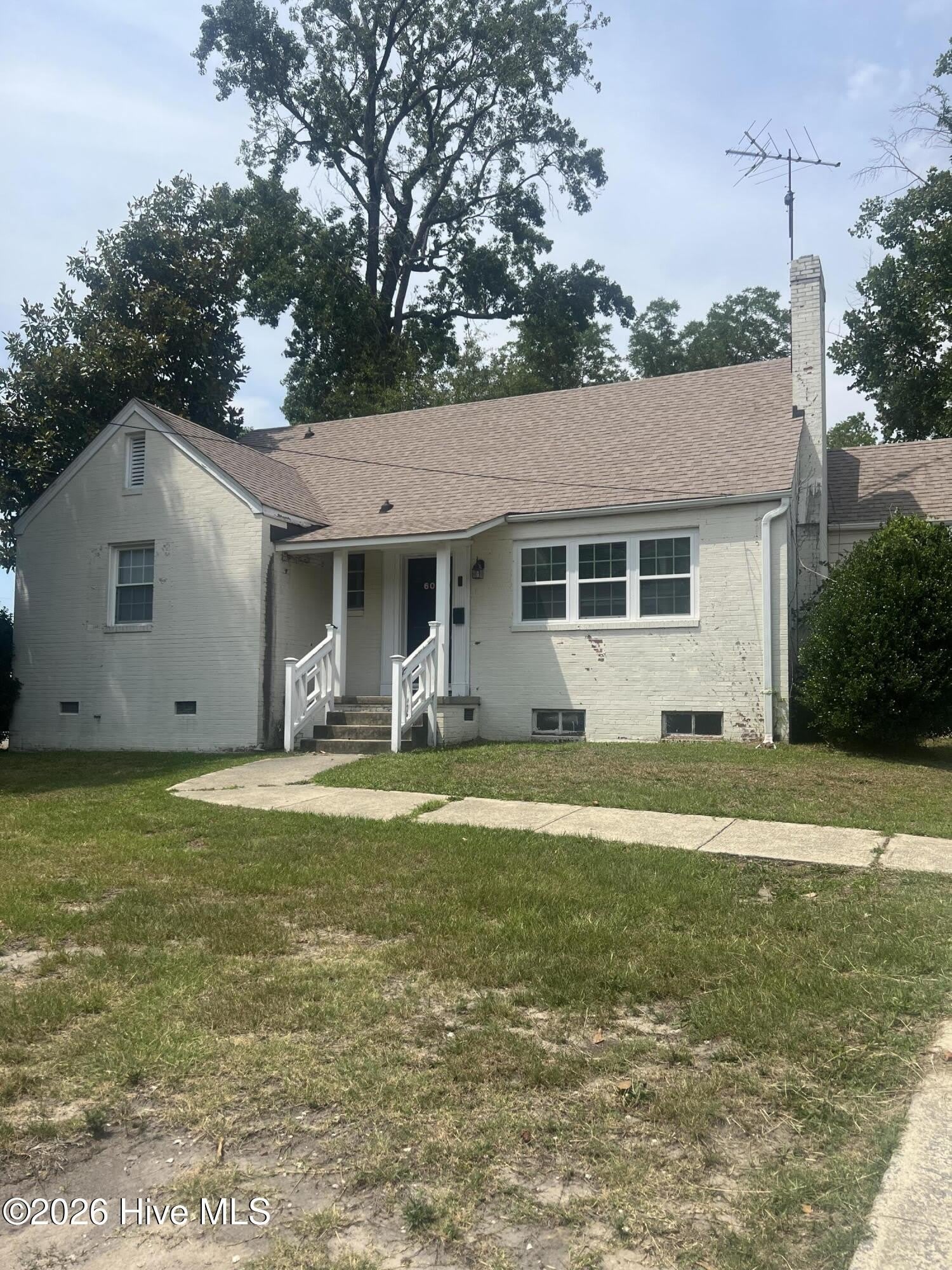 609 E 11th Street – photo 1