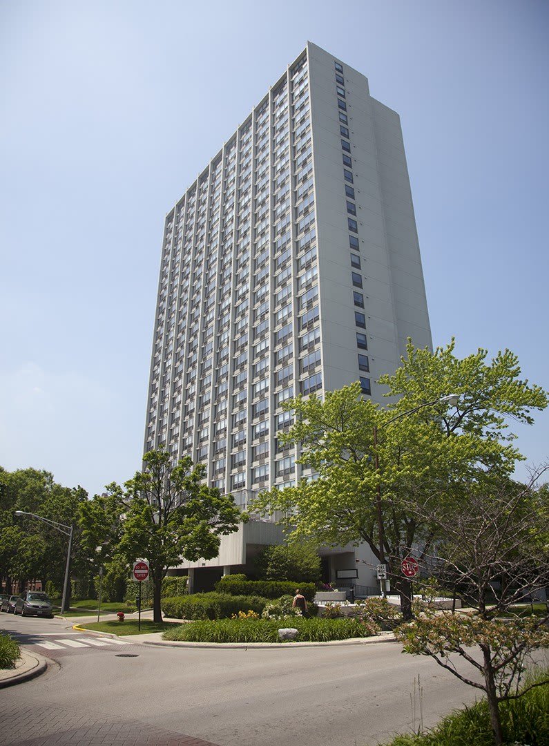 5100 N Marine Drive – photo 1
