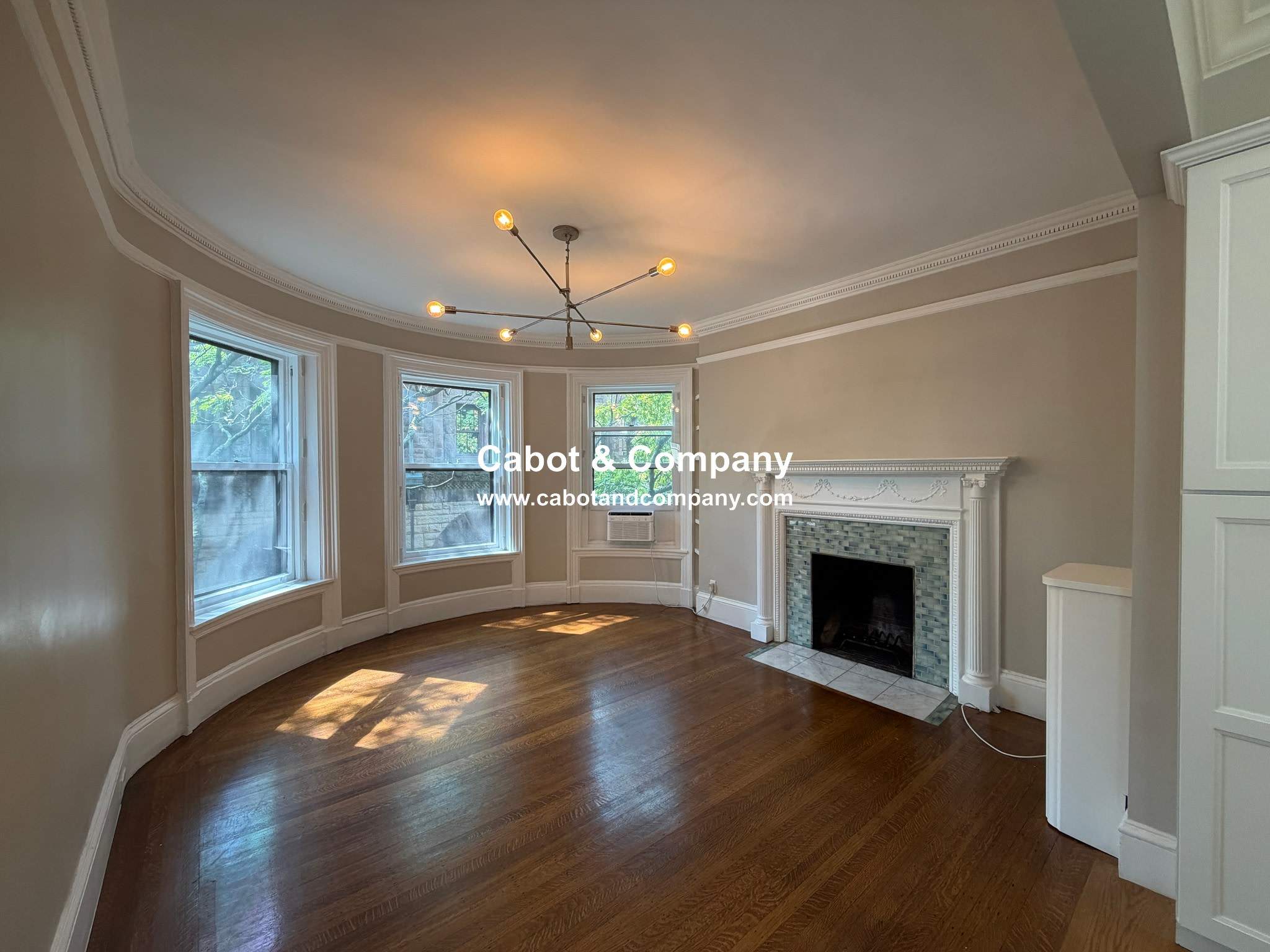 188 Commonwealth Ave – photo 1