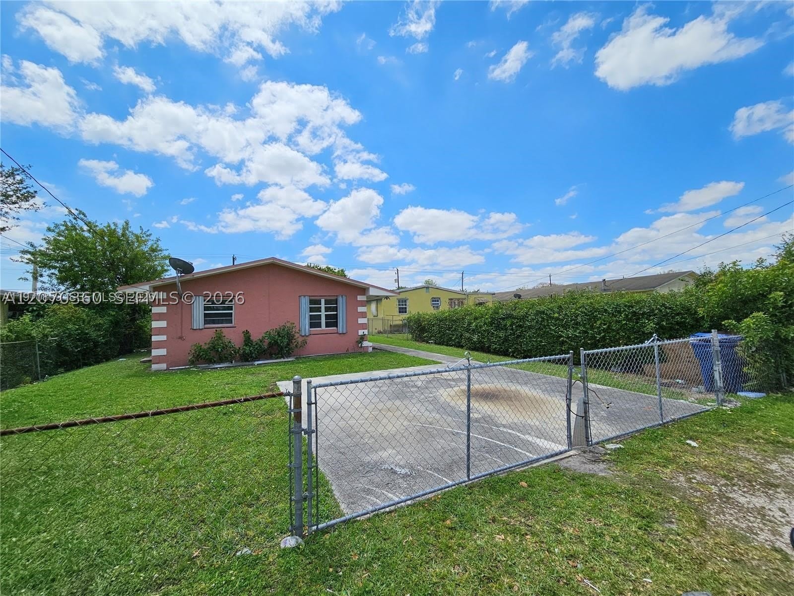 2119 NW 64th St – photo 1 of 10
