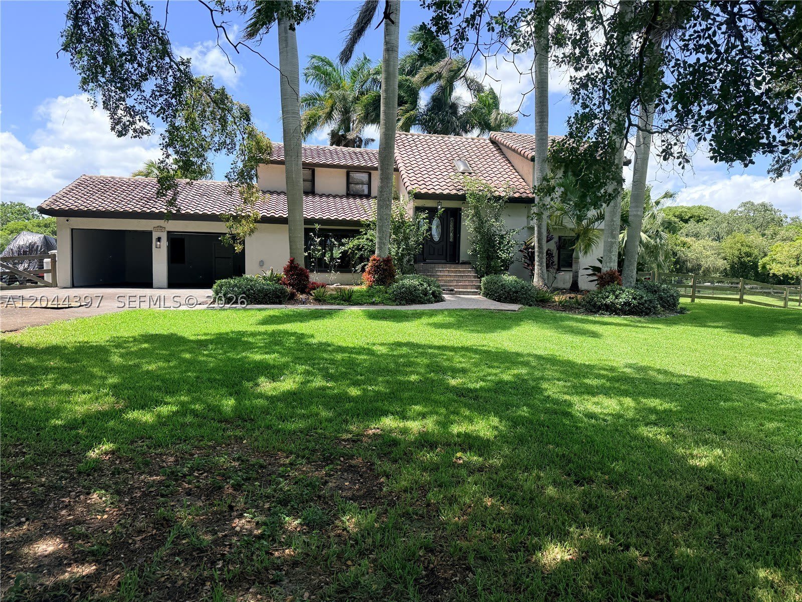 20501 SW 50th Pl – photo 1 of 21