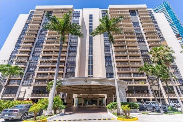1450 Brickell Bay Dr – photo 1