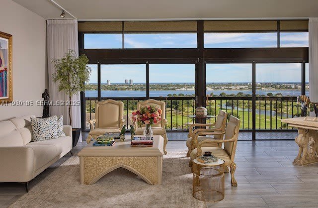 2450 Presidential Way – photo 1