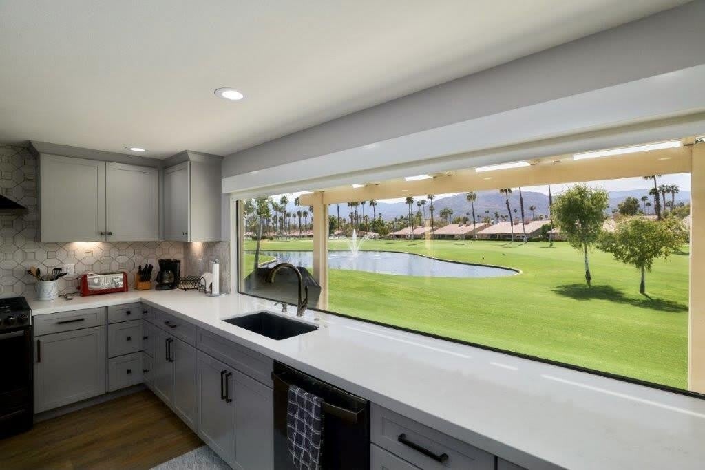 25 Maximo Way – photo 1