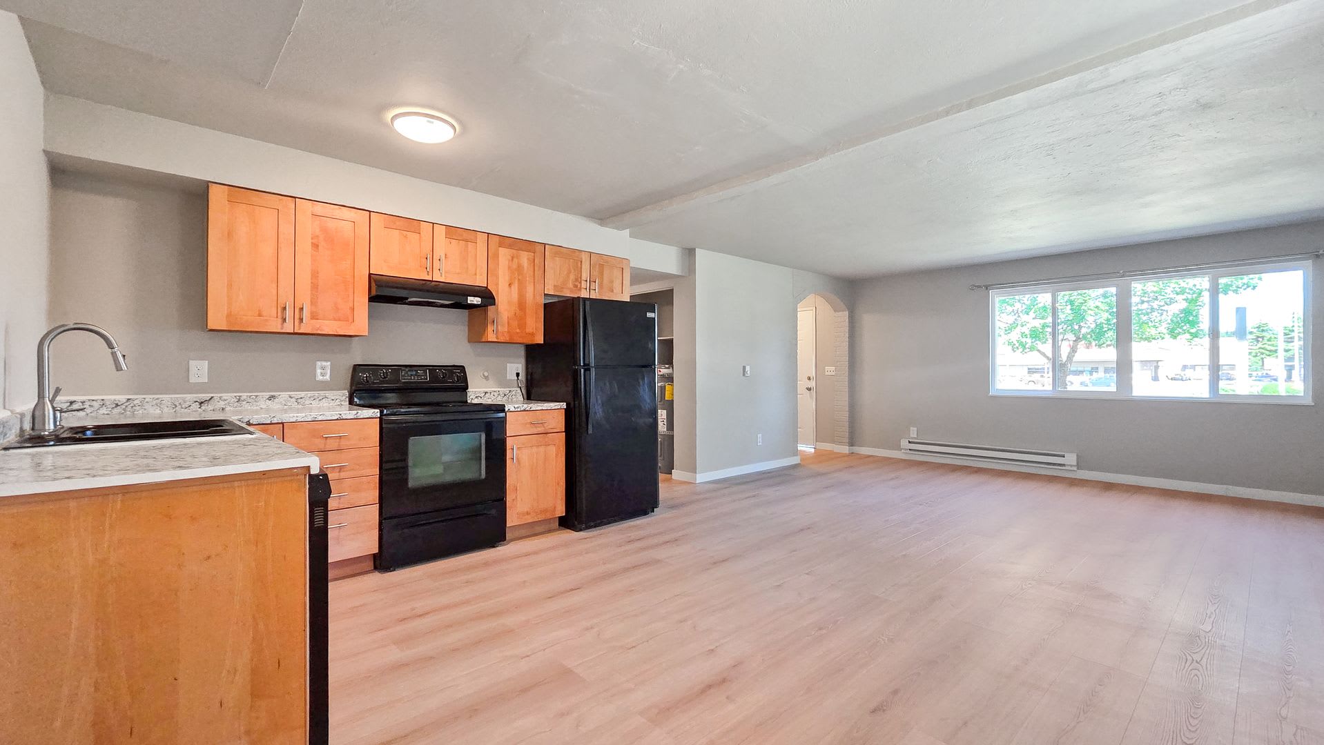 Updated 2 Bed 1 Bath In Fairwood Near Safeway – photo 1 of 32