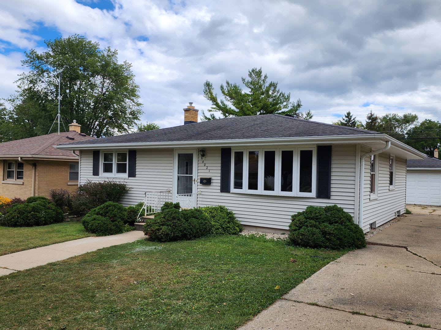 3 bedroom ranch in Forest Park – photo 1