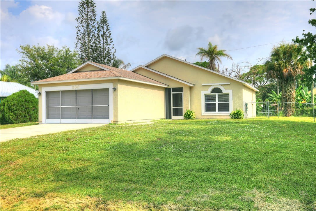 980 Dolphin Avenue – photo 1 of 36