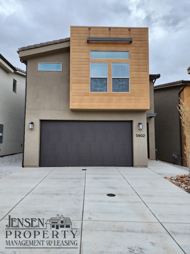 Newer Town Home – photo 1