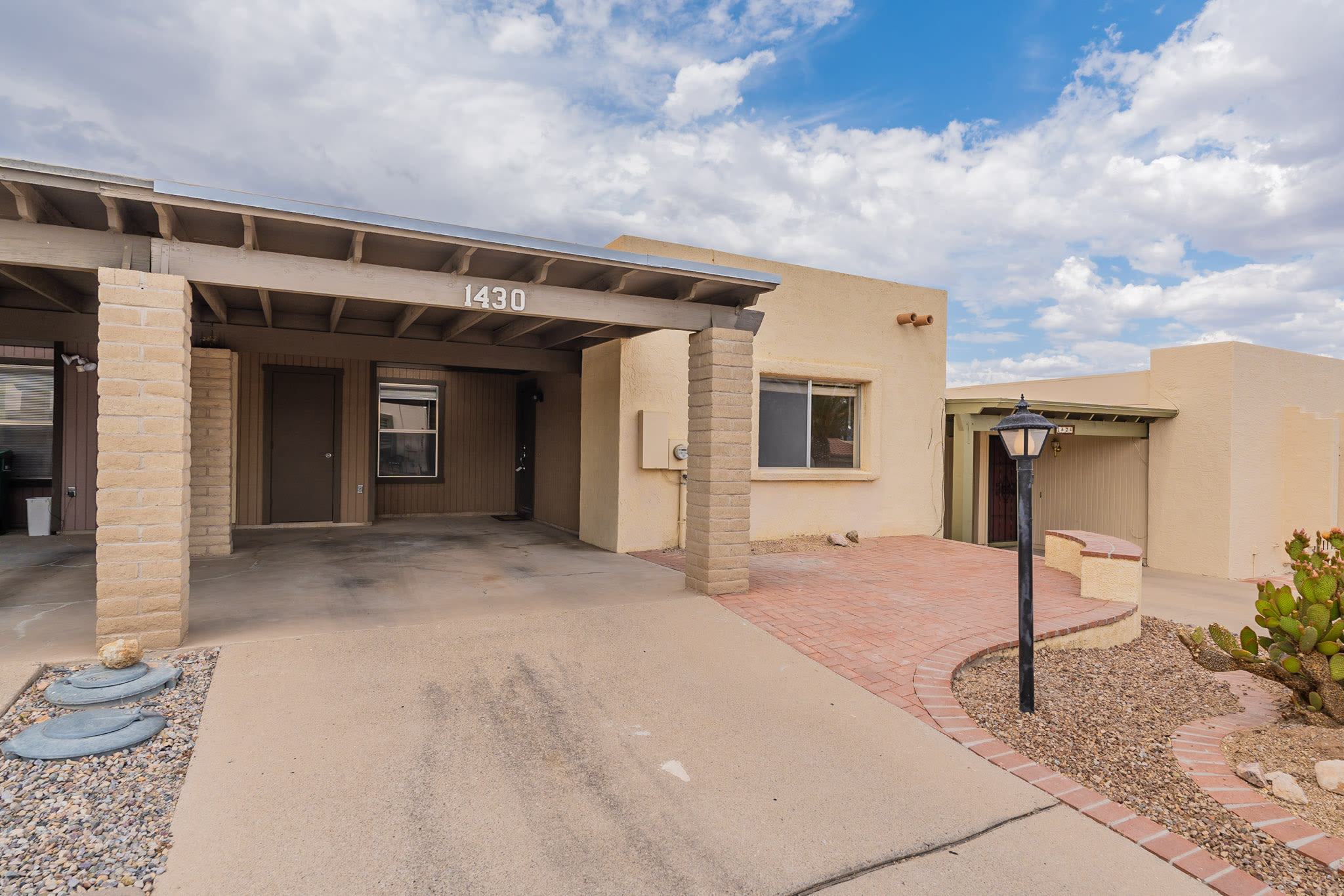 1430 W Camino Lucientes – photo 1 of 34