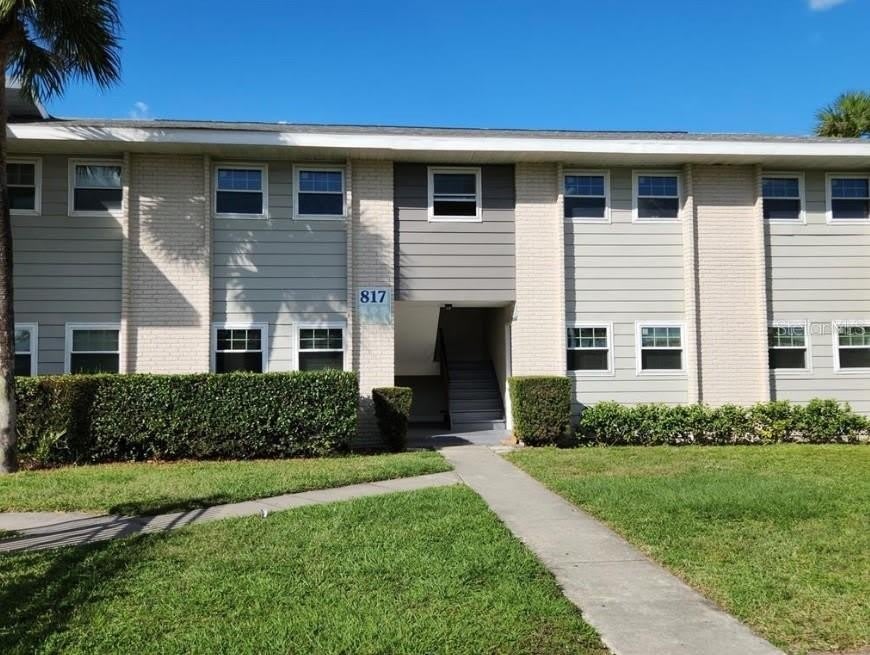 817 SKY LAKE Circle – photo 1 of 8