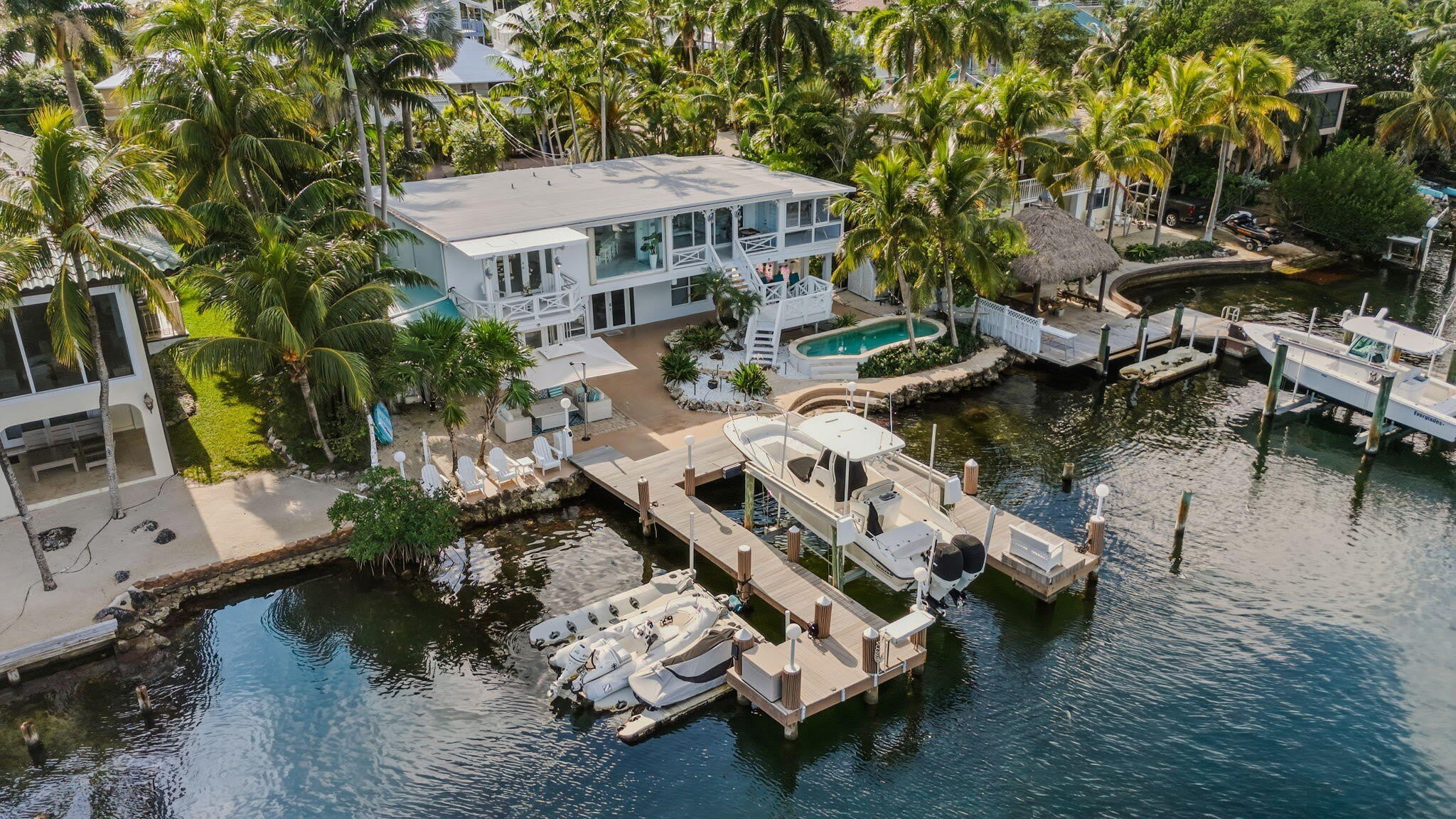 16 North Drive – photo 1