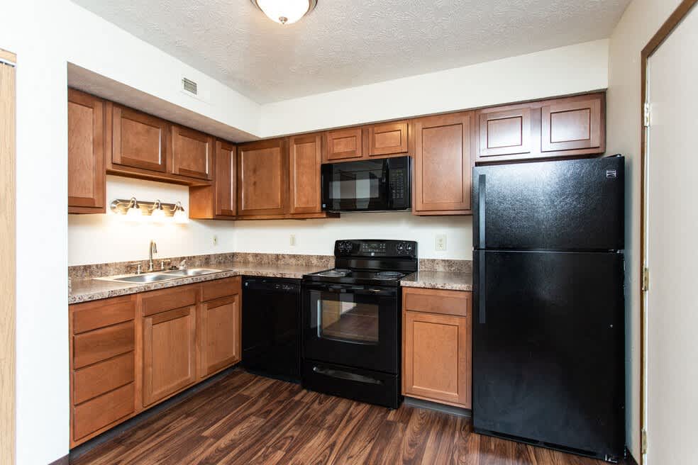 Silver Maple Apartment Homes – photo 1 of 13