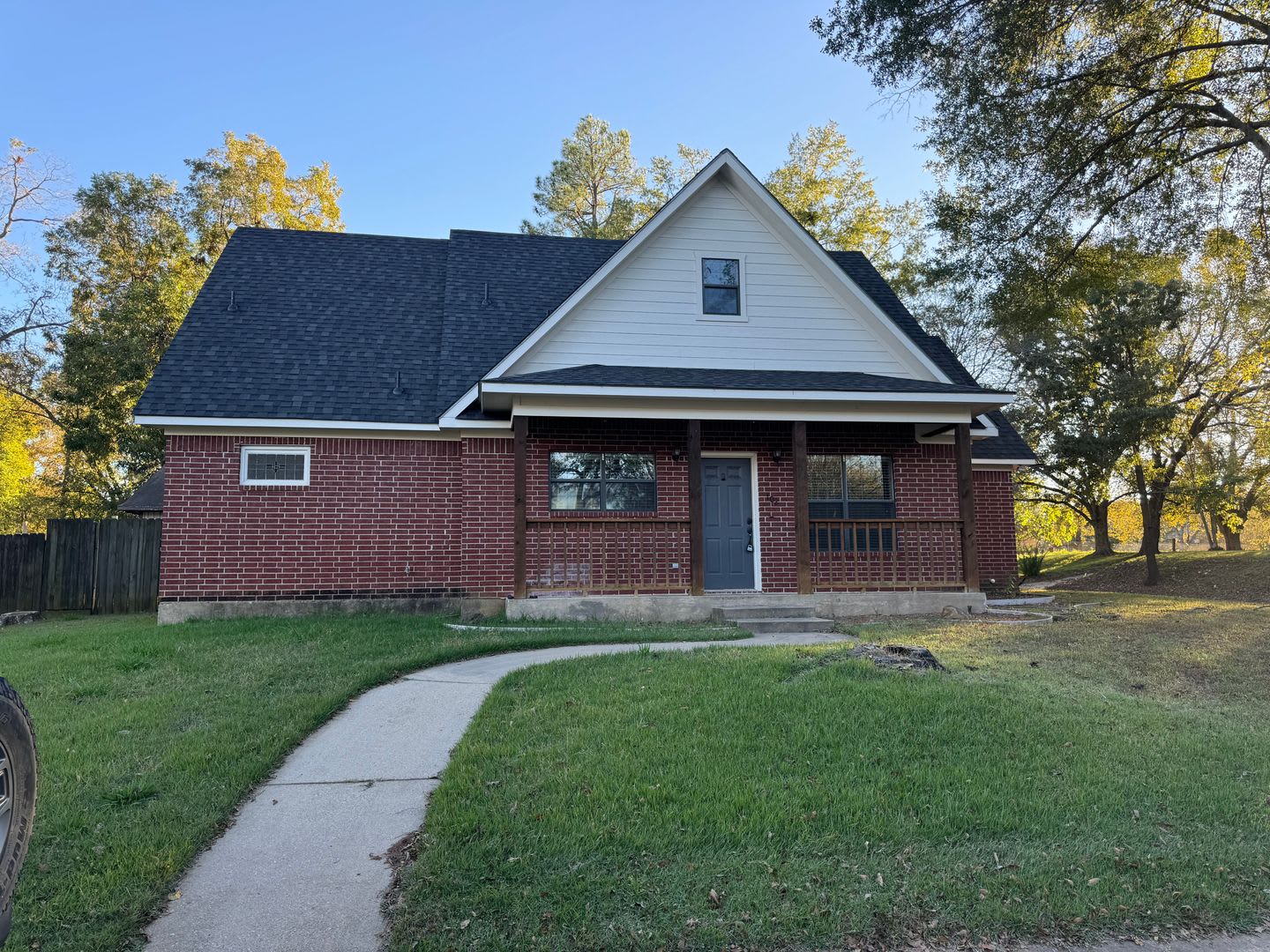 102 Pecan Ridge – photo 1 of 18