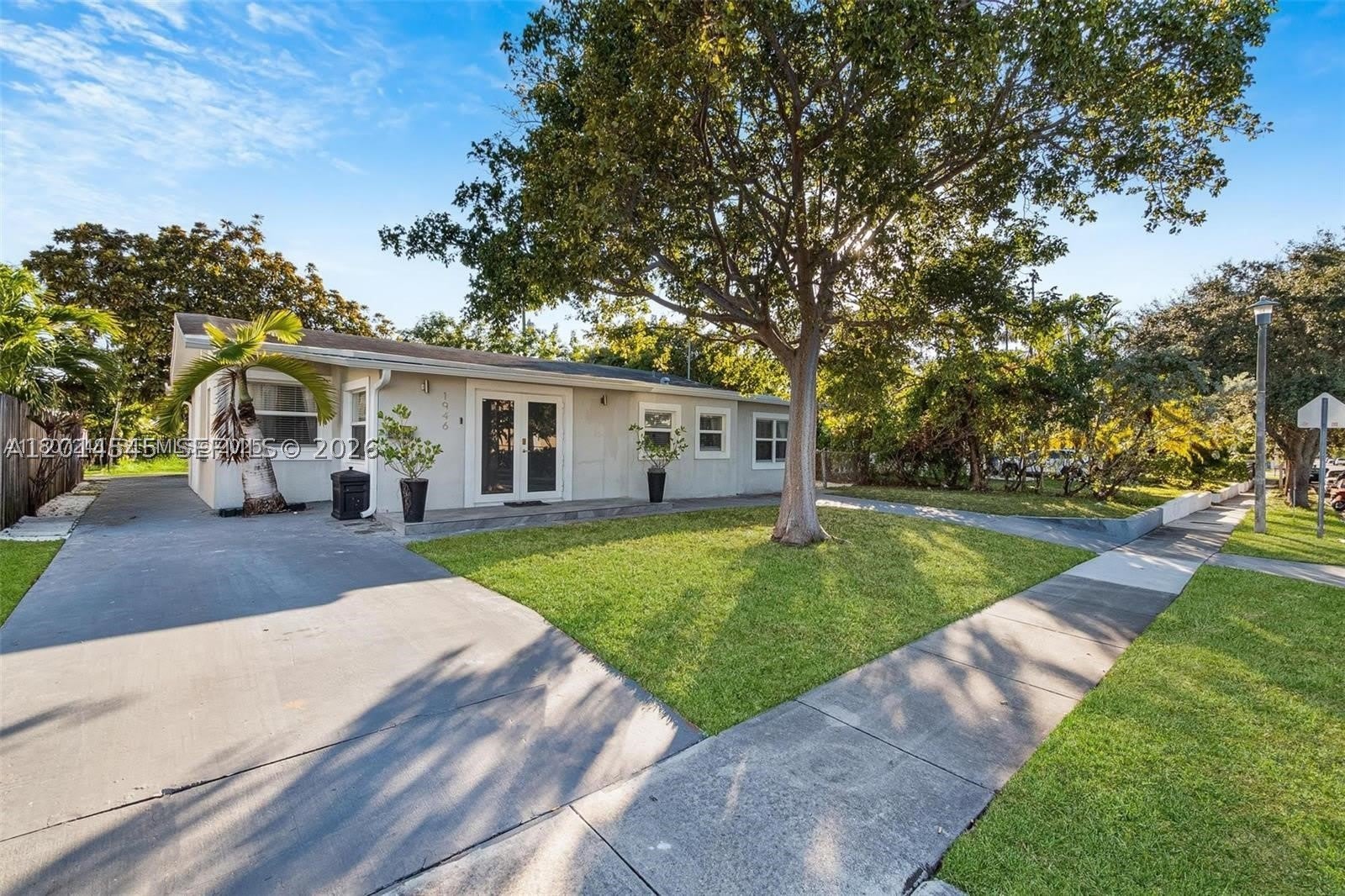 1946 Sw 20Th St – photo 1