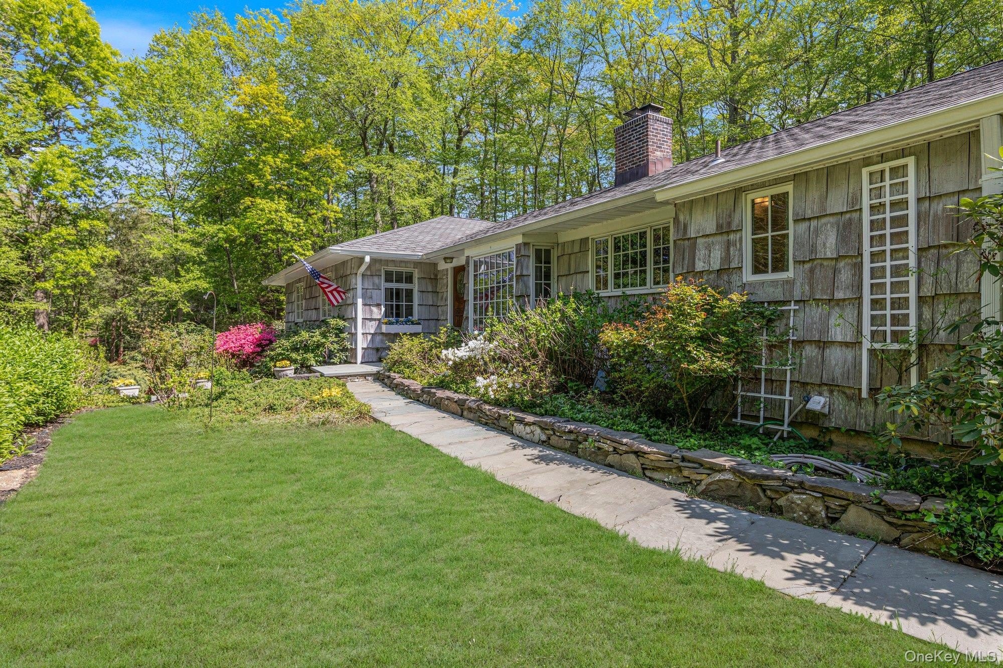 11 North Road – photo 1 of 30