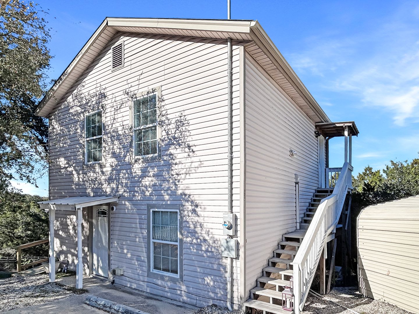 Canyon Lake Upstairs 1/1 — Remodeled, Deck + Hill Country Scenery – photo 1