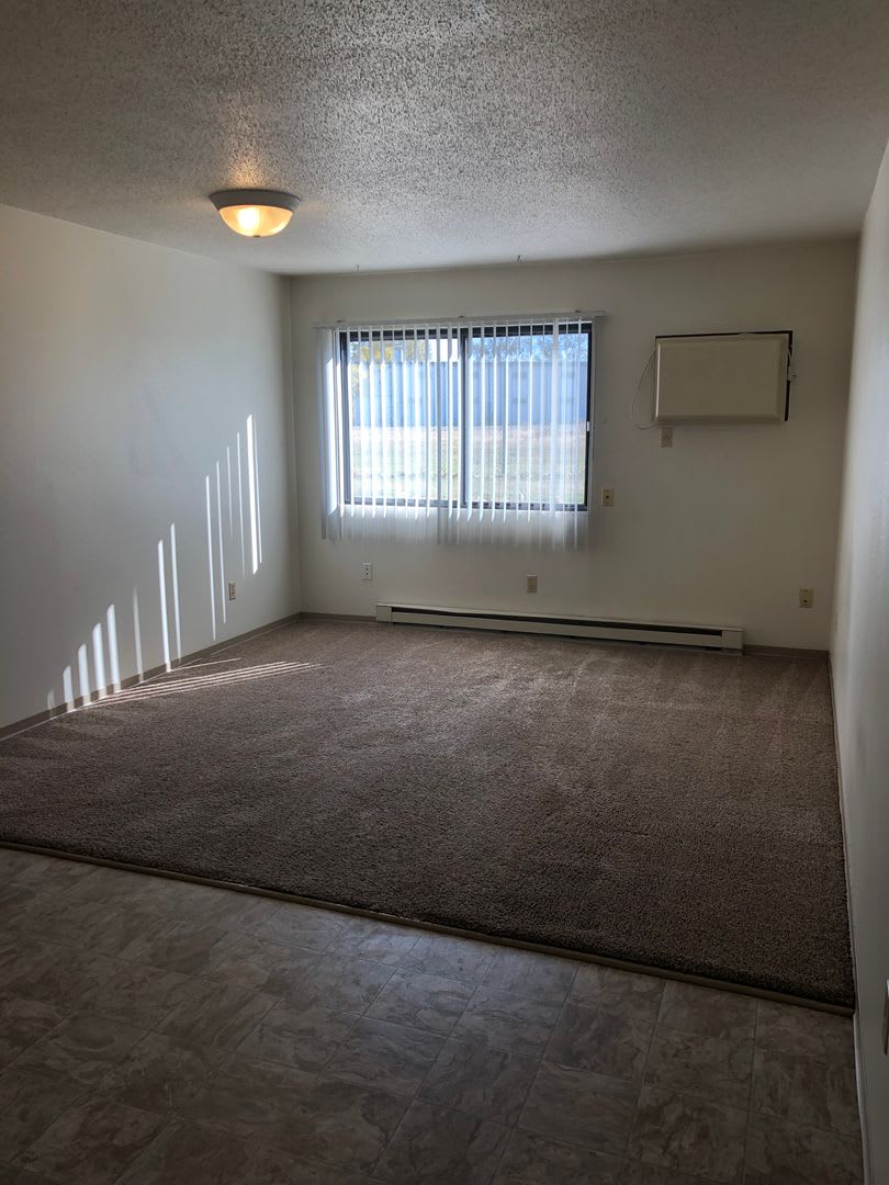 1440 Dakota Dr N – photo 1