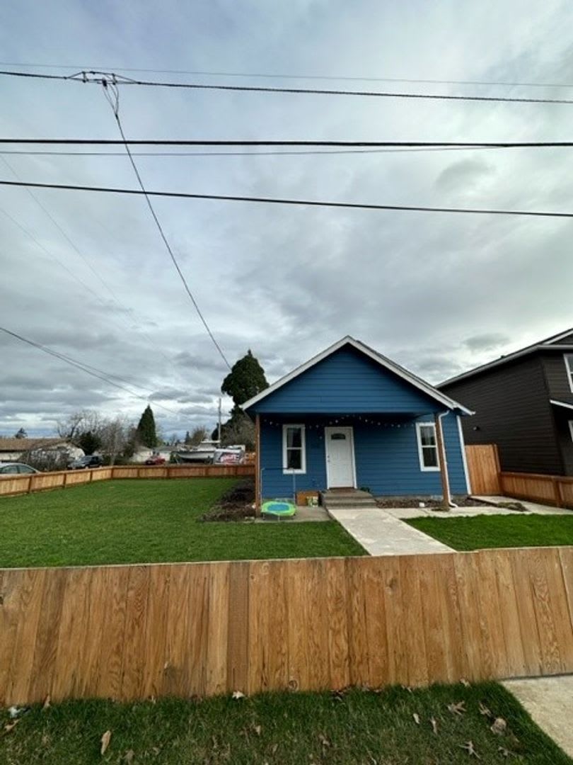 Quaint 2 Bed 1 Bath Home – photo 1
