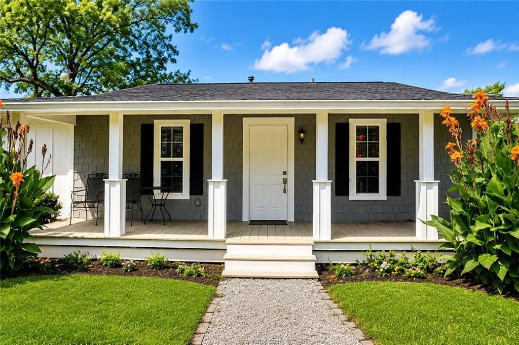 2329 N Berlin – photo 1 of 29