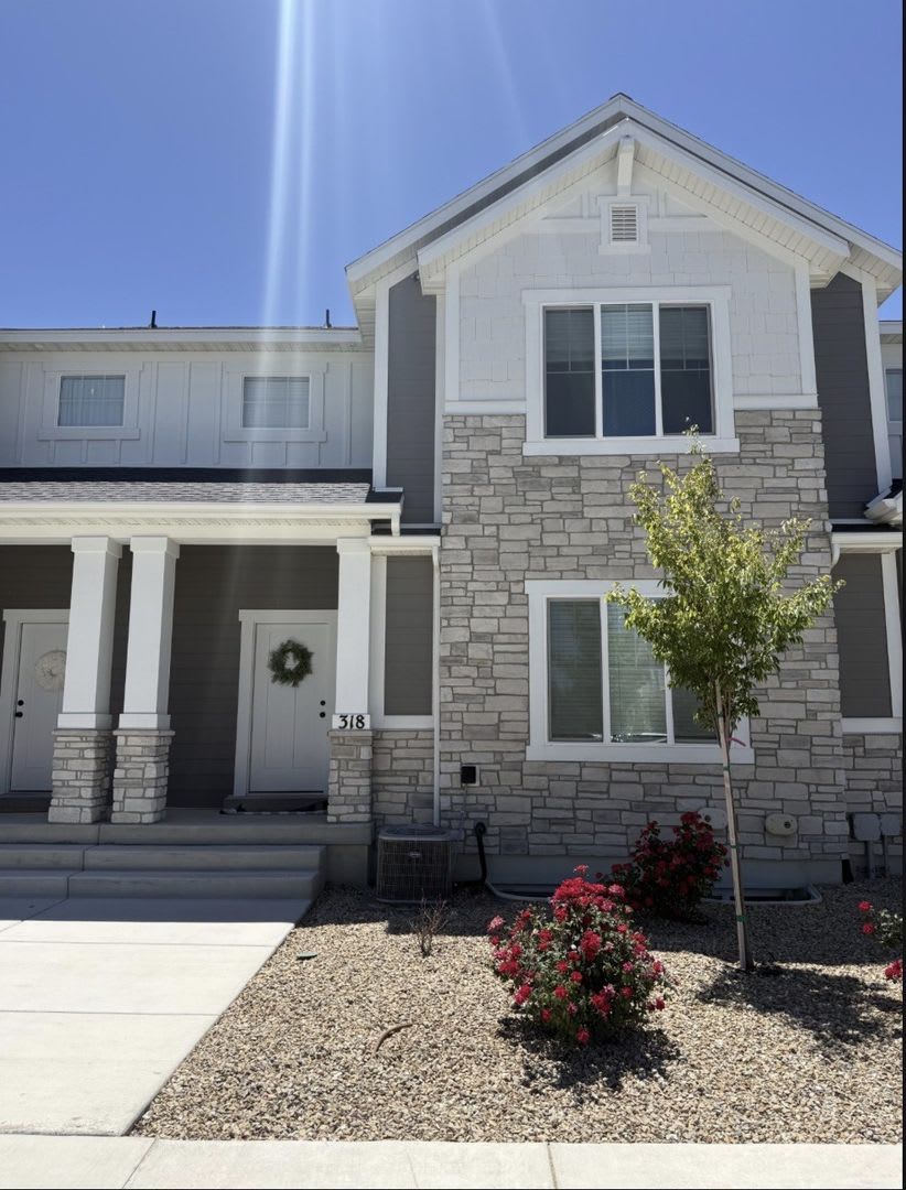 1000 Off First Months Rent Move In Special If A Lease Is Signed By September 1St Newer Unit In The Spanish Fork Juniper Ridge Townhomes – photo 1 of 17