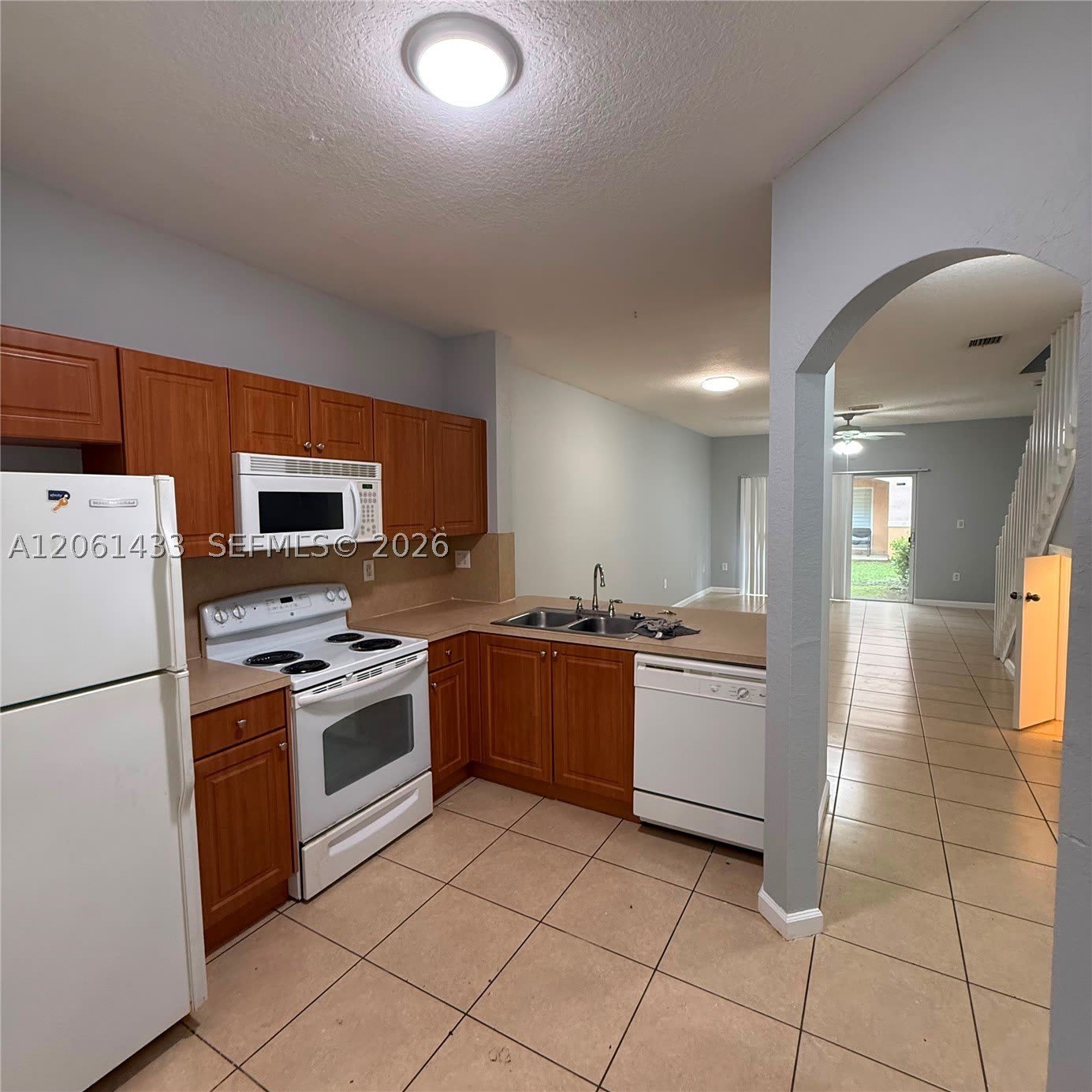 8811 S ISLES CR – photo 1