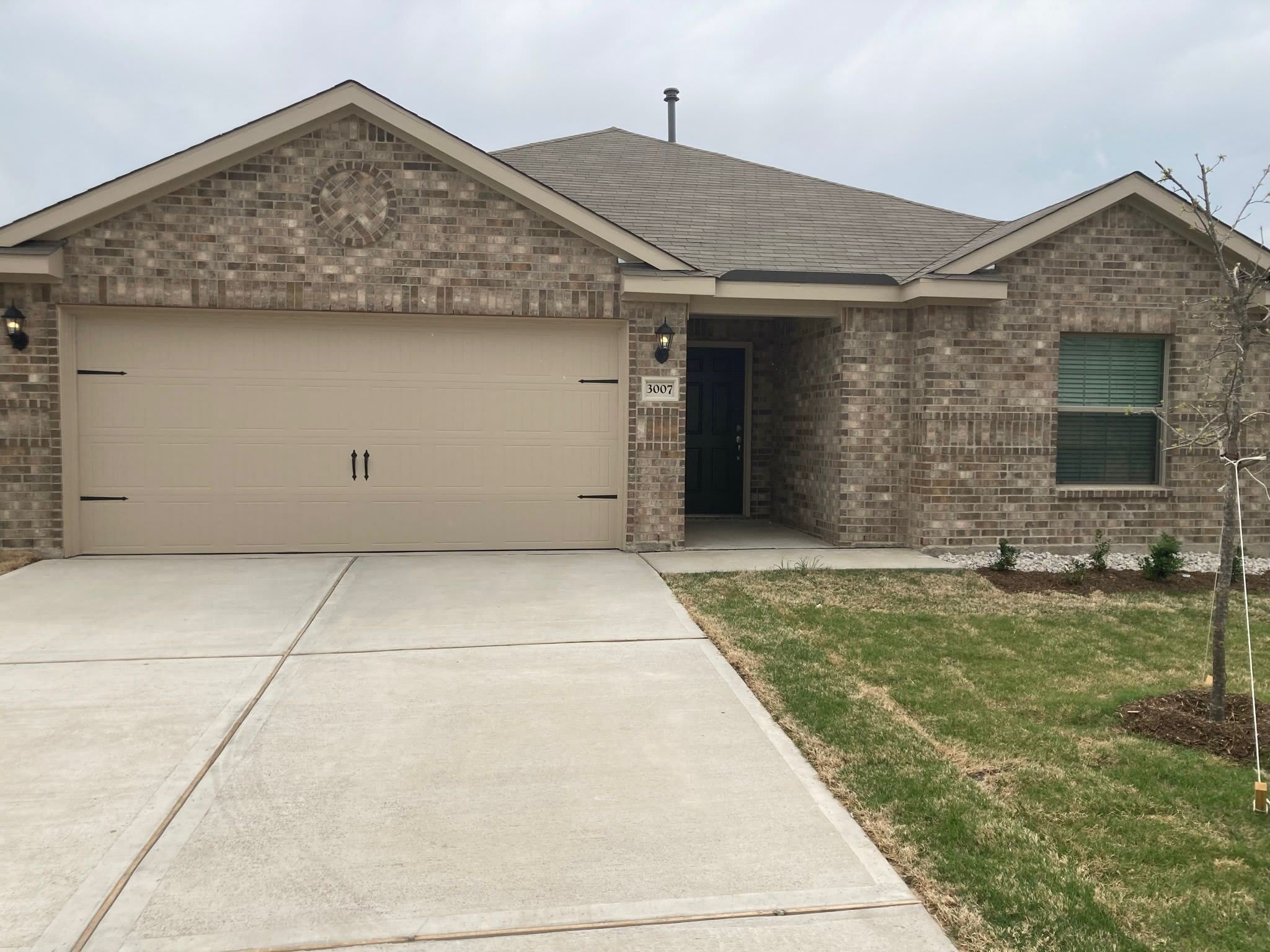 3007 Boran Drive – photo 1 of 216