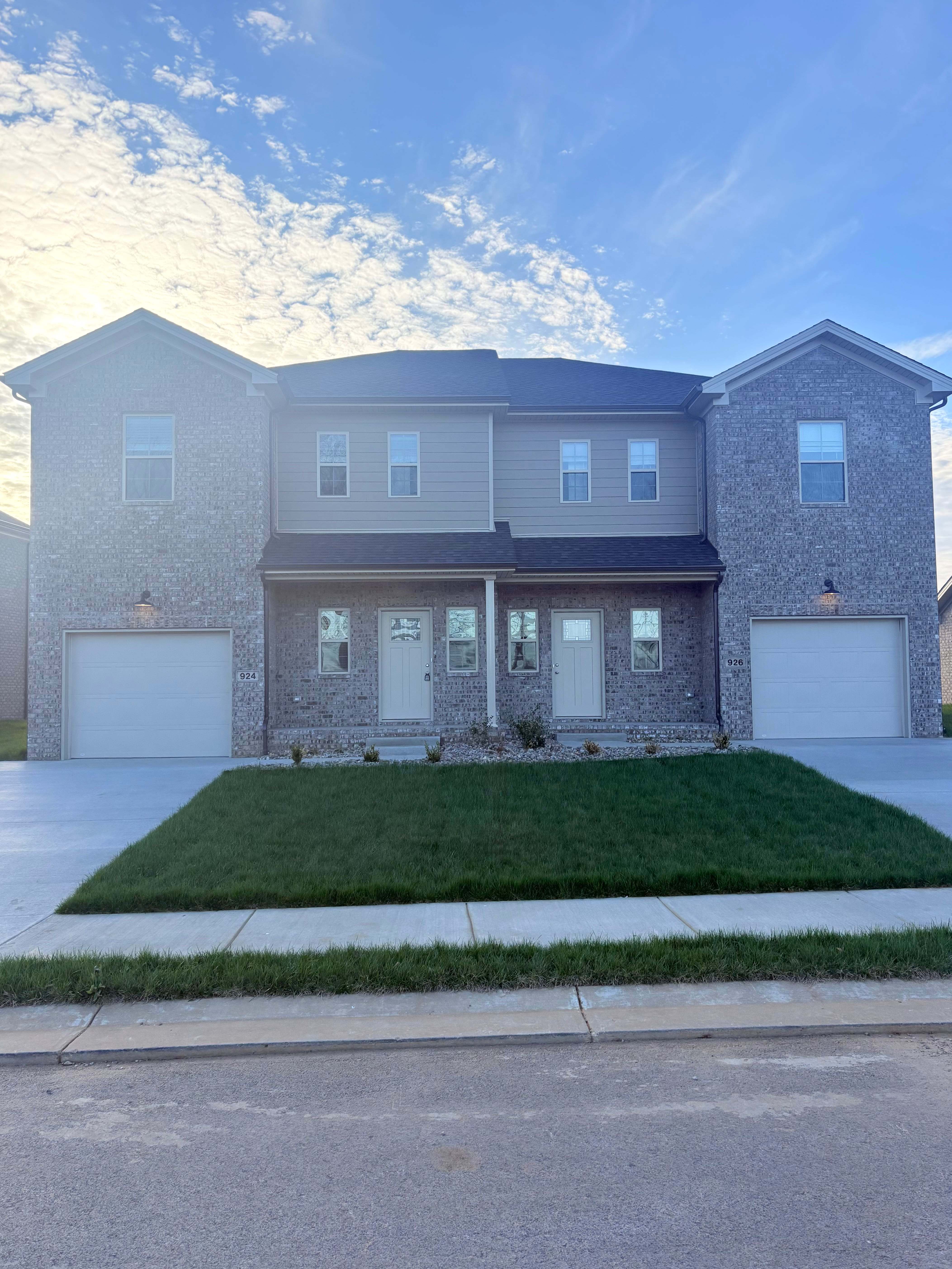 926 Rodeo Ln – photo 1