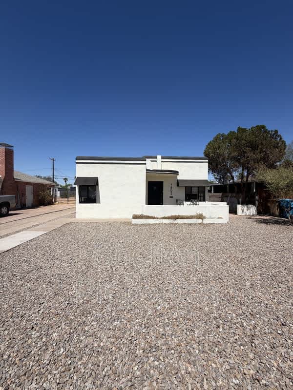 1802 N Laurel Ave – photo 1