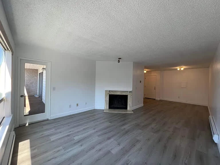 1175 Harrington Place Northeast – photo 1