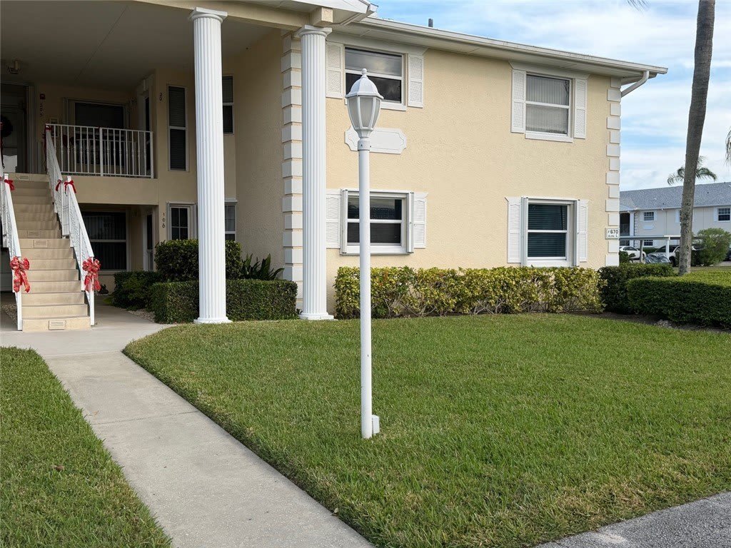 670 E Lake Jasmine Circle – photo 1