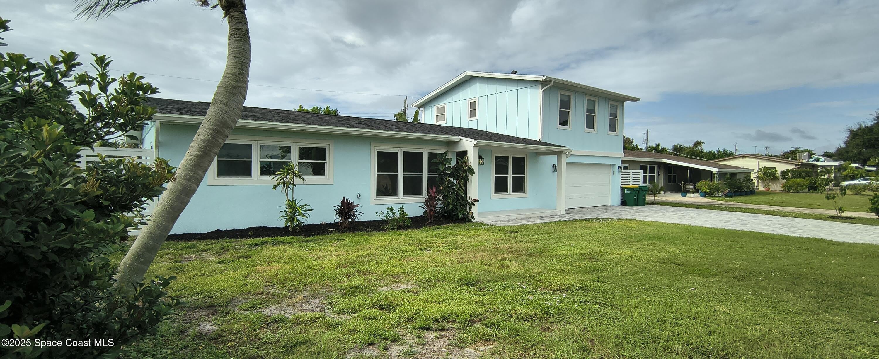 216 NE 3rd Street – photo 1 of 15