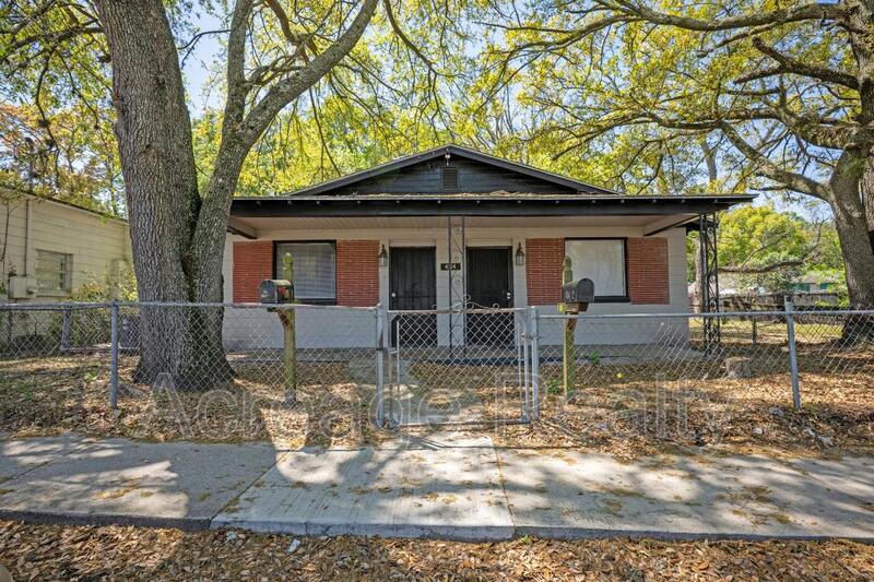 4114 Moncrief Rd – photo 1