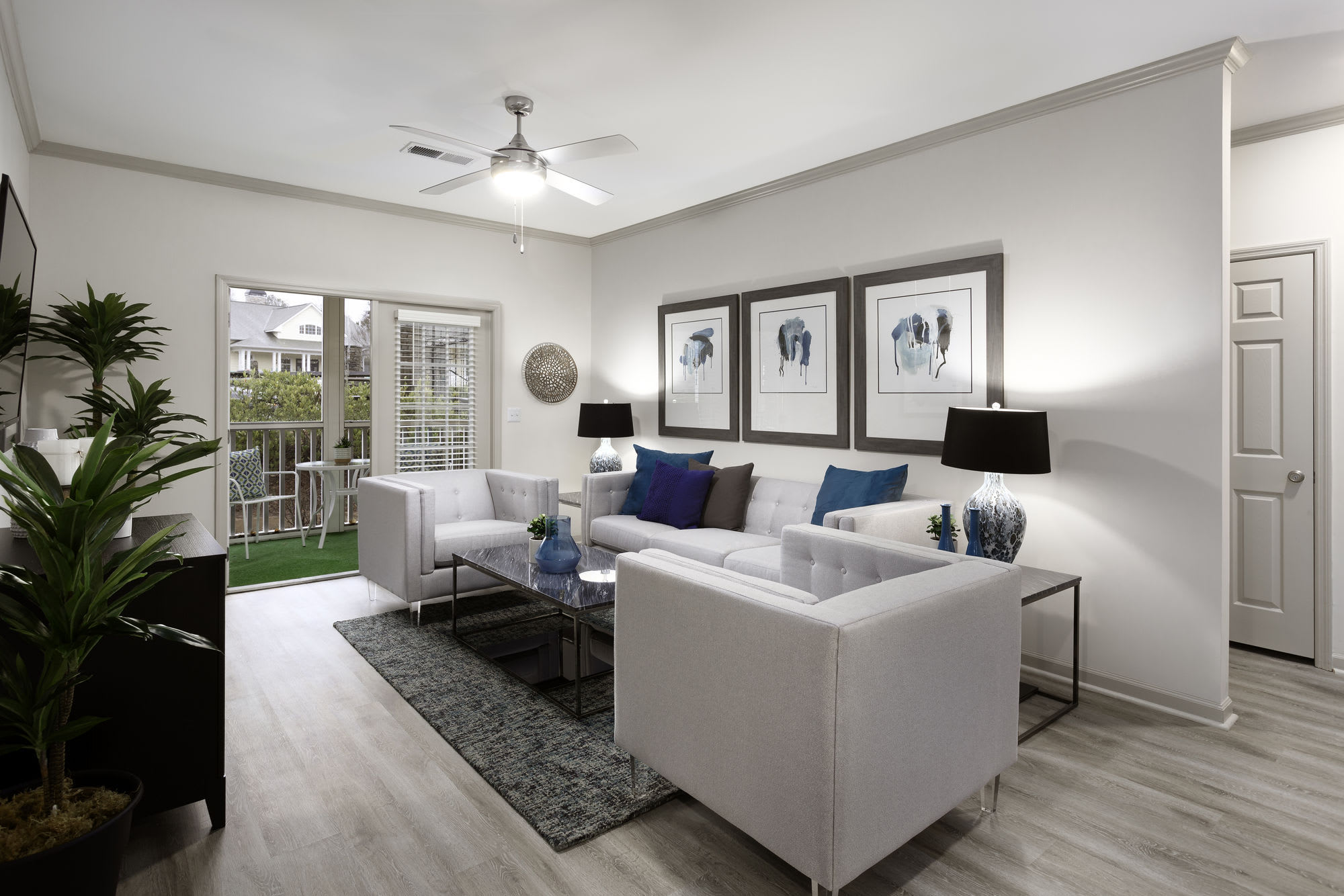 Evergreen Terrace – photo 1 of 247
