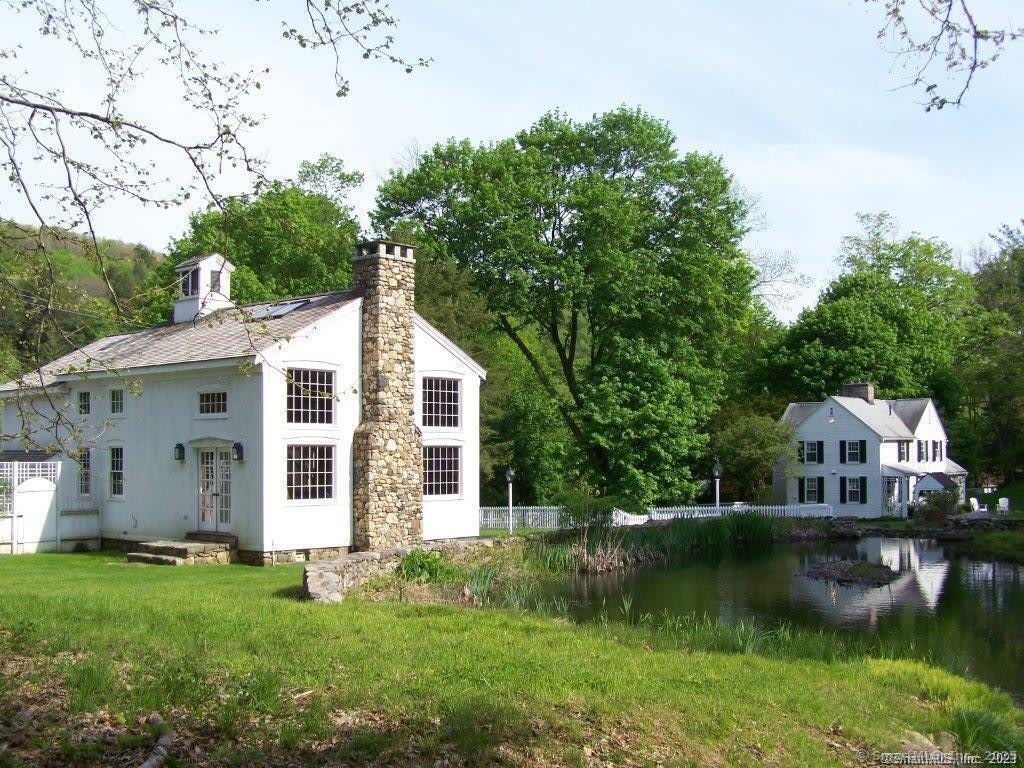 115 River Road – photo 1