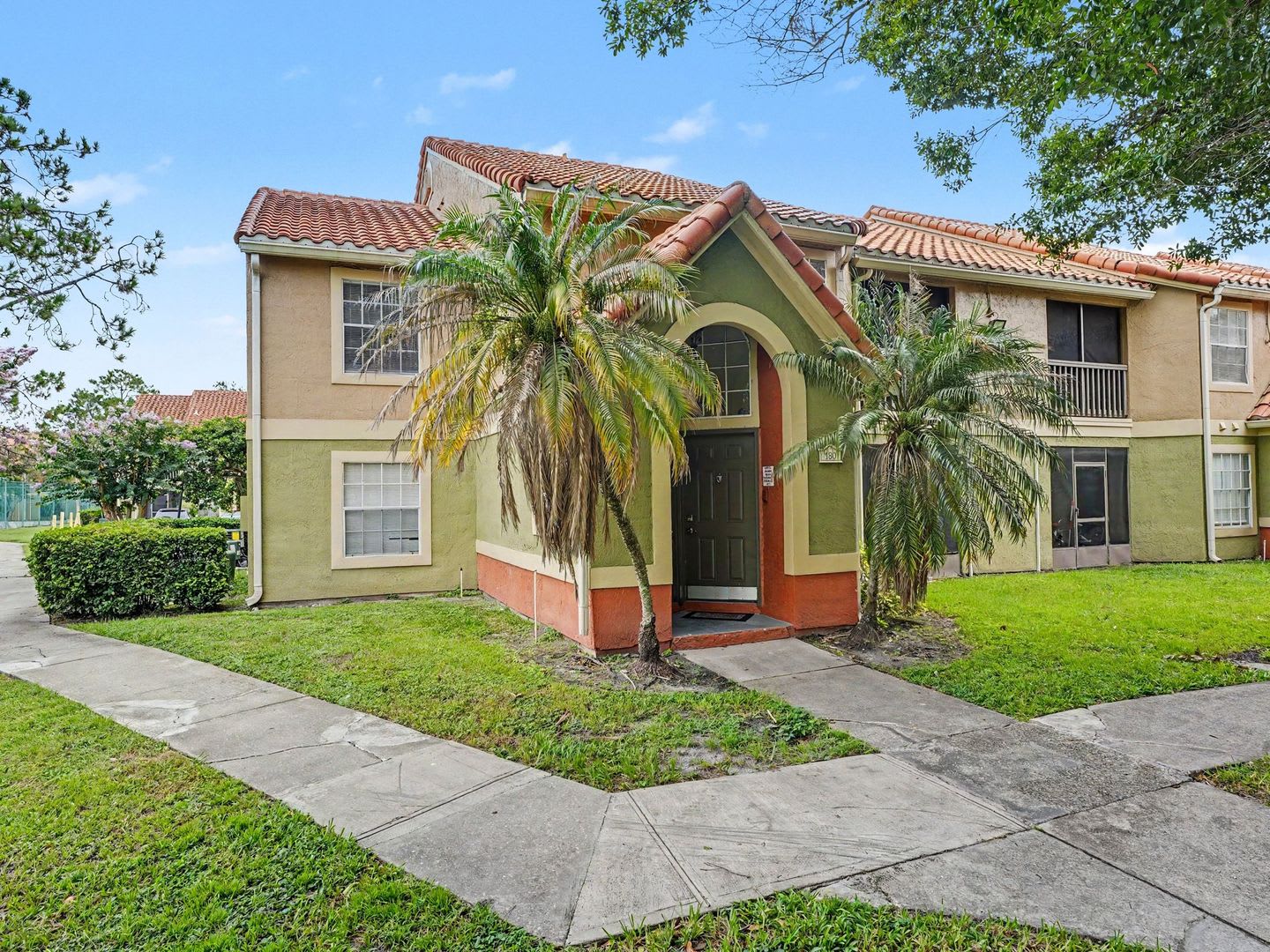 Beautiful Condo with 2-bedroom and 2-bathroom in Bella Vista – photo 1