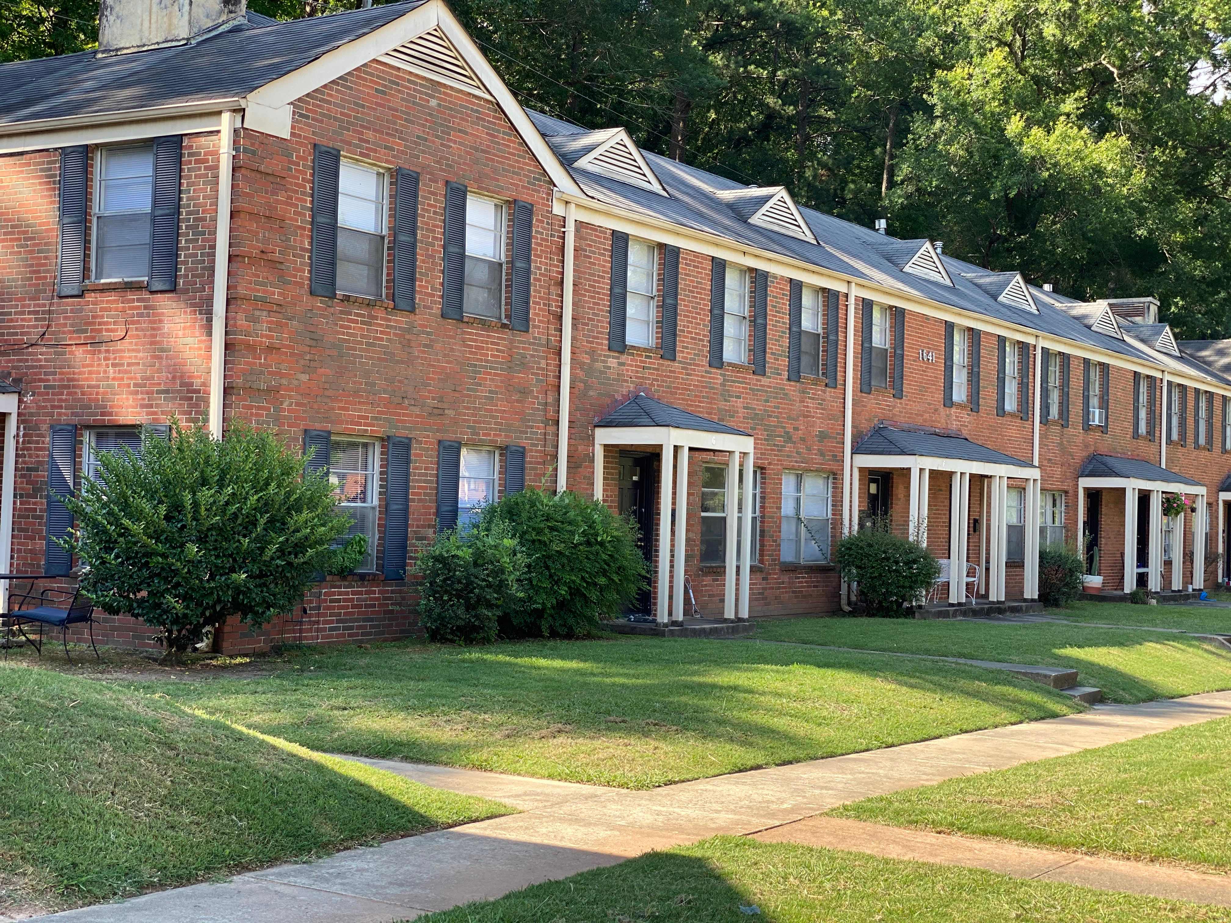 1641 Valley Ave – photo 1 of 172