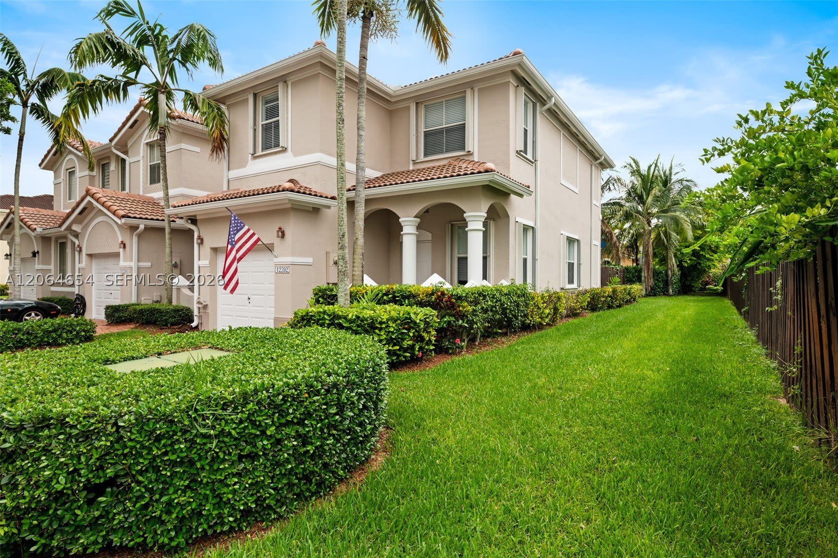 12392 SW 124th Ter – photo 1 of 28