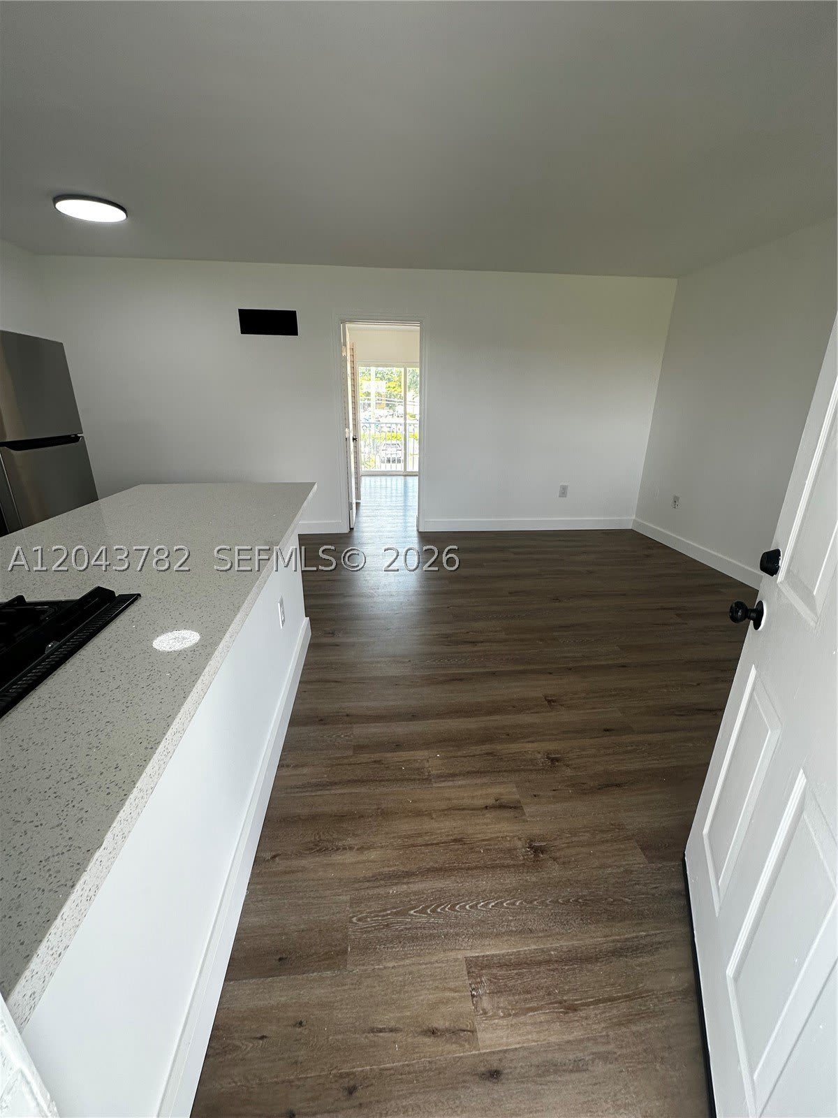 1255 W 49th Pl – photo 1