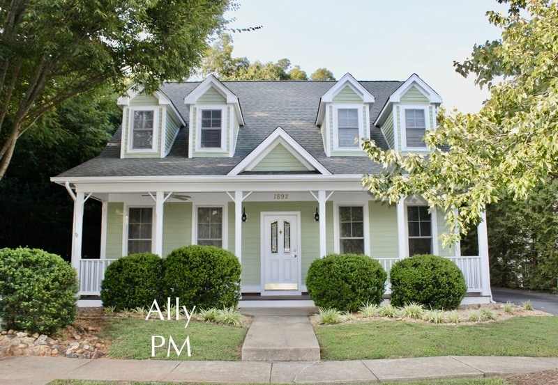 1892 Clay Drive – photo 1